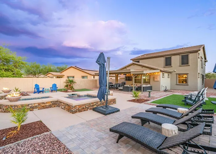 Holiday home Pool & Patio: Family-friendly Goodyear Home! Liberty